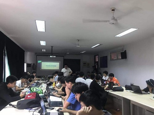 6.1五十五所工程师对员工和老师做岗前介绍1_副本.jpg